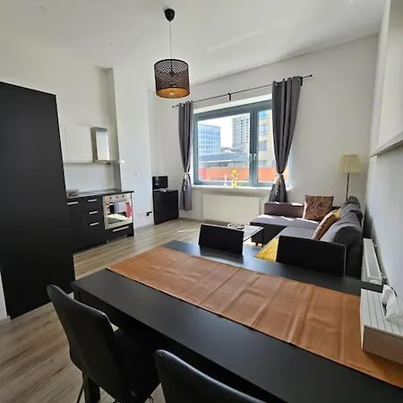 Trendy & Quiet Urban Oasis Flat Apartament Bratysława