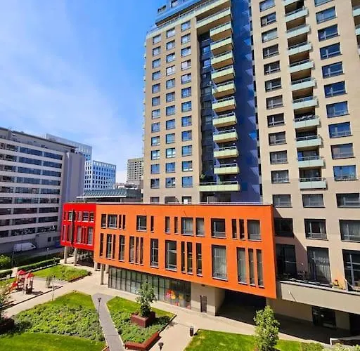 아파트 Trendy & Quiet Urban Oasis Flat